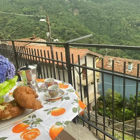 Casa Vacanze Il Pettirosso. Pisogne Exterior foto