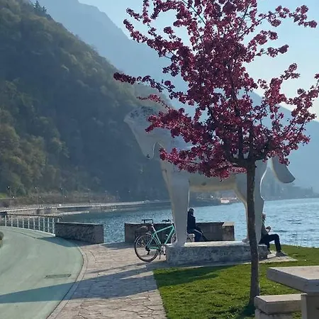 Casa Vacanze Il Pettirosso. Pisogne Exterior foto